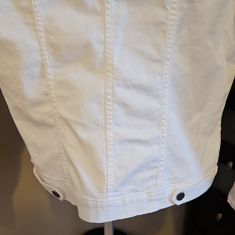 Lee Women's White Jean Jacket - Picture 7 of 8